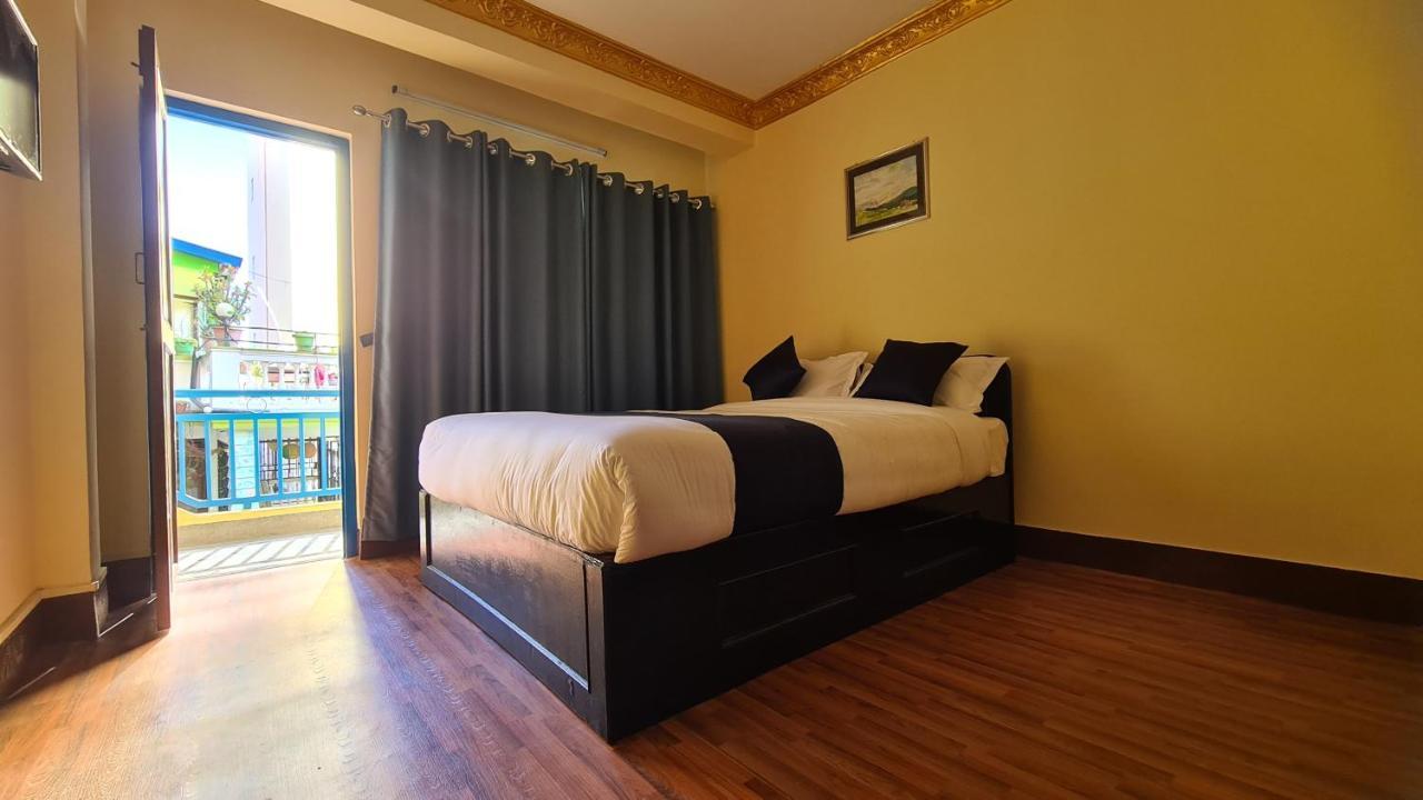 Temple Town Inn Katmandu Zewnętrze zdjęcie