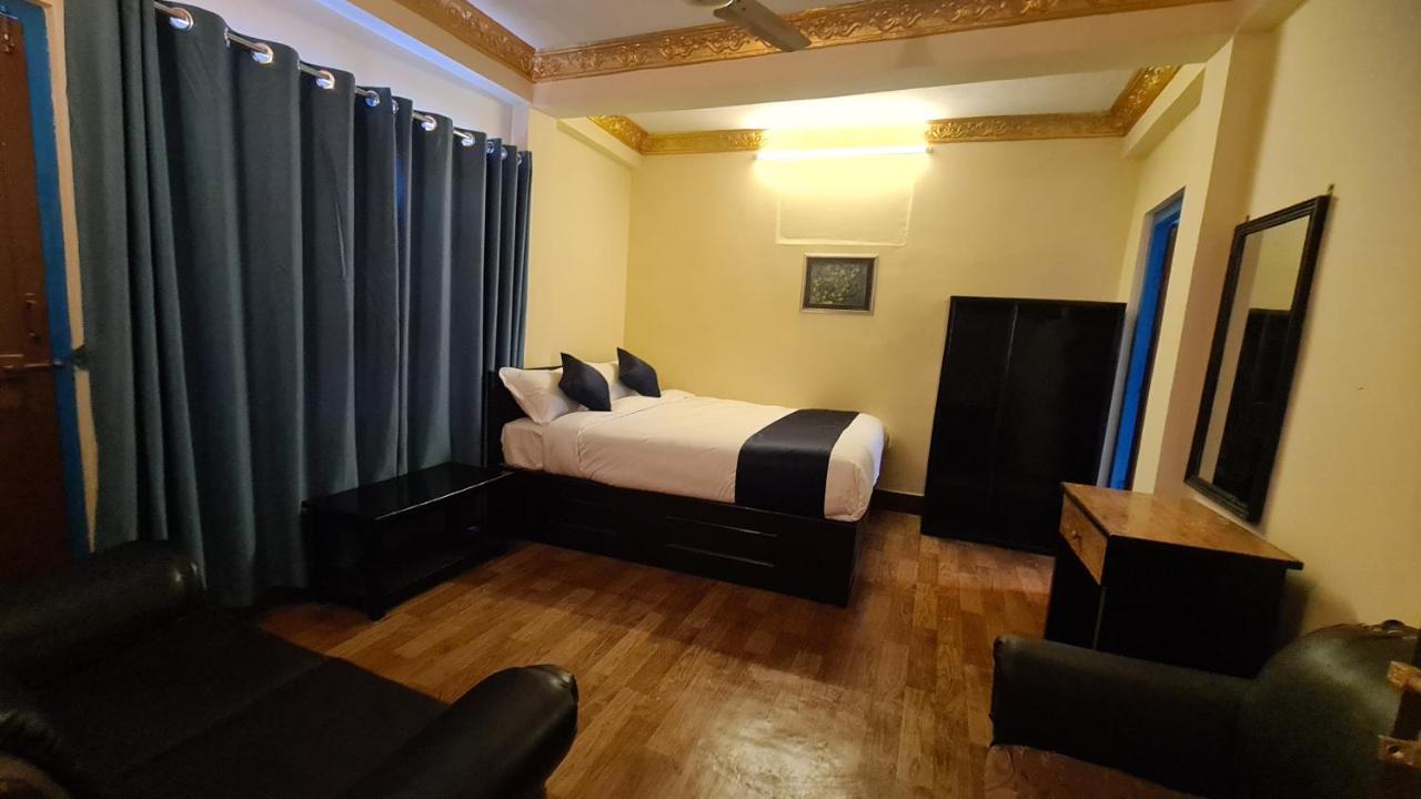 Temple Town Inn Katmandu Zewnętrze zdjęcie