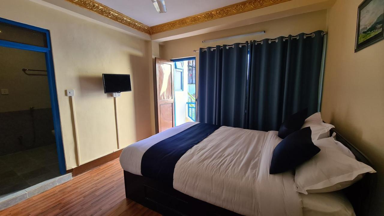 Temple Town Inn Katmandu Zewnętrze zdjęcie