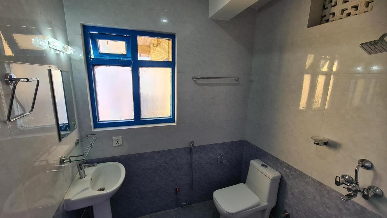 Temple Town Inn Katmandu Zewnętrze zdjęcie